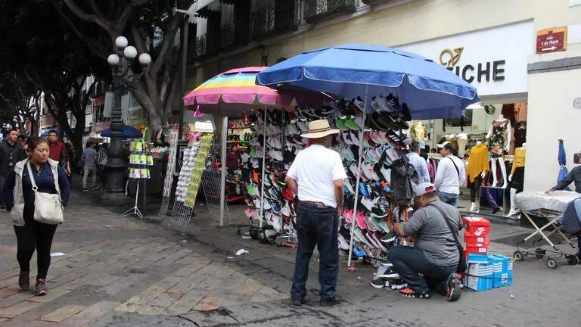 AMBULANTES SOBRE LA 5 DE MAYO JAVIERP